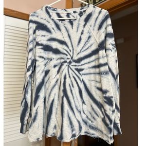 Maurice’s navy and white tie dye shirt